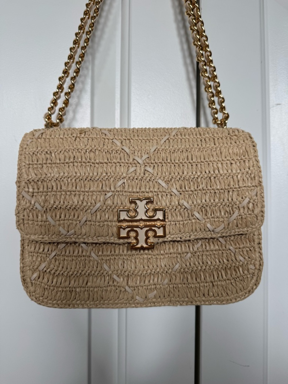 Tory Burch Cream Woven Shoulder Bag with Gold Accents - Picture 5 of 7